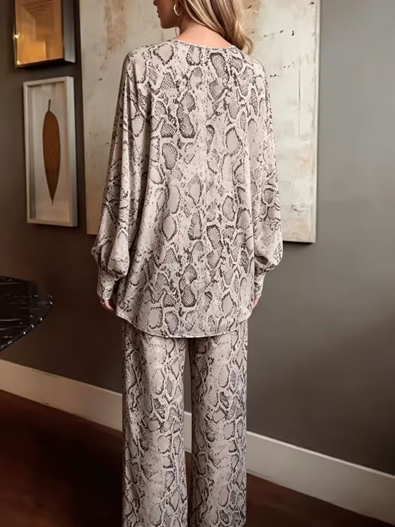 Urban Elegant Casual Chiffon Printed Bat-sleeved Top with Snake Pattern Flower Back Waist Rubber Straightaway Pants, Suitable for Multiple Occasions