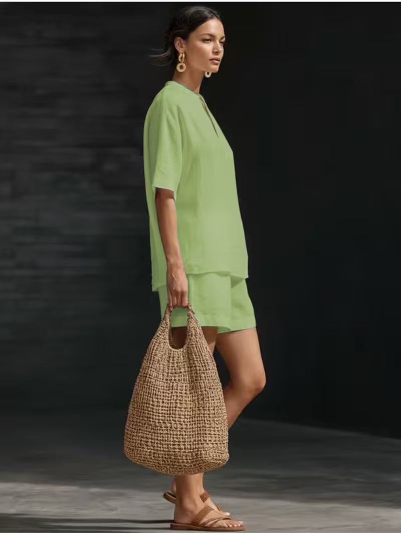 Pure Casual Double-Breasted Shirt with Turn- Collar, Two-Piece Casual Suit. Loose And Comfortable, Suitable for Daily Outings, Home Wear, And Commuting. Versatile Casual Outfit.